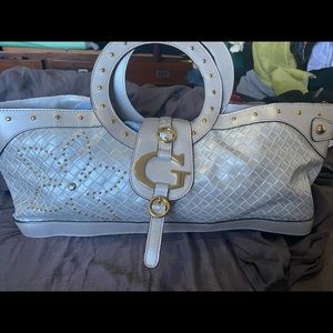 I am selling my guess bag.